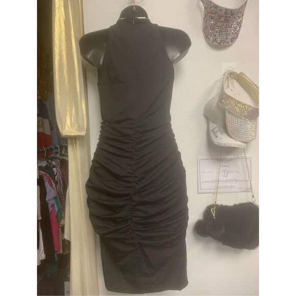 Sexy Little Black Dress - Picture 11 of 13